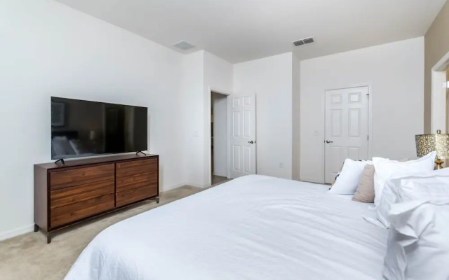 11 Bedroom 9.5 Bathroom 4792sq Foot Villa