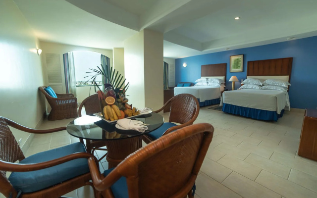 Hotel Colón Salinas