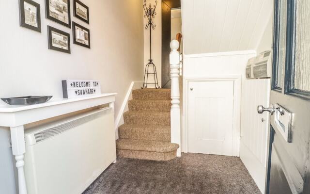 Mermond Flat