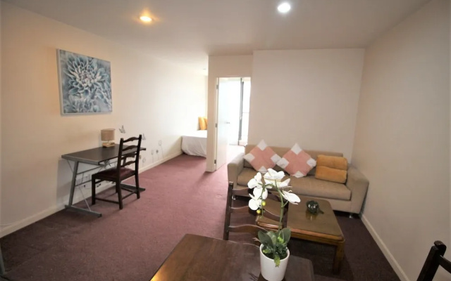 Unbeatable Central Apt next to Queen 22H – Guest Rooms – Auckland