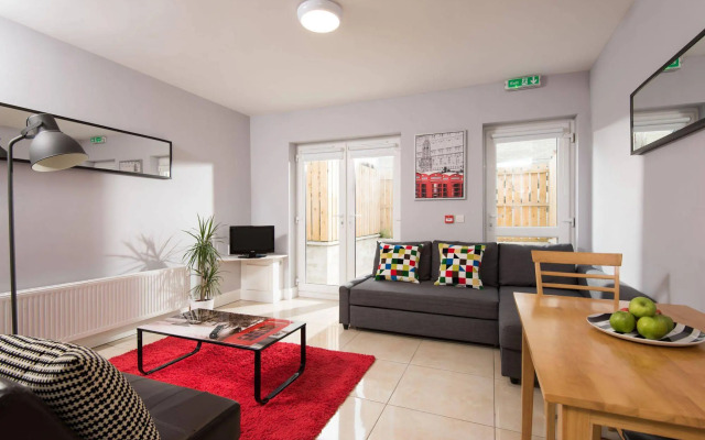 Giant Serviced Apartments