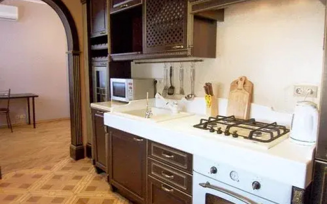 Intermark Apartments - Patriarch's ponds
