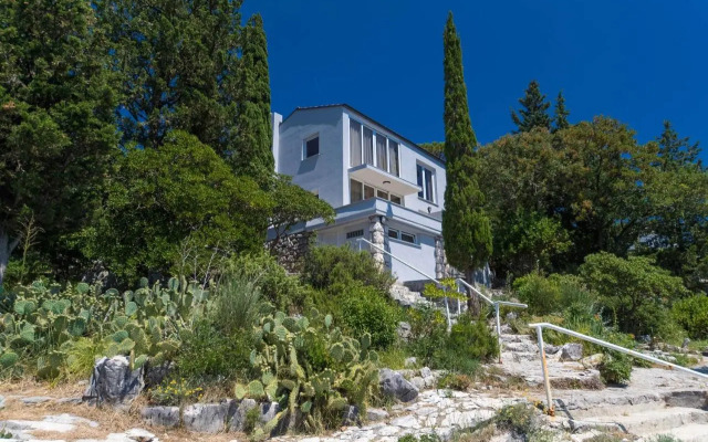 Mitan Accommodation