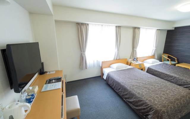 Hotel Shin Osaka – Guest Rooms – Osaka