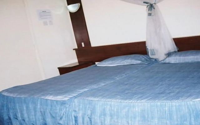 Blue Hut Hotel