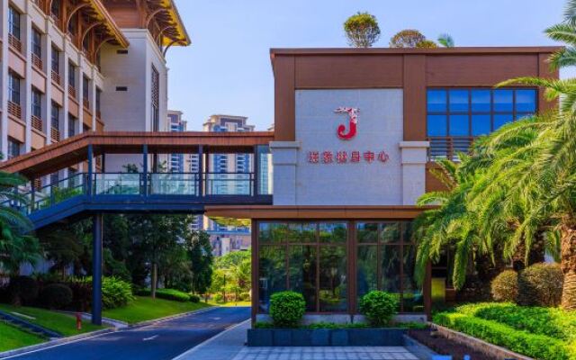 Yulin Jolie Vue Bontique Hotel（Kra Bay and Garden Expo Garden）