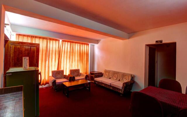 Hotel Monarch Residency Manali