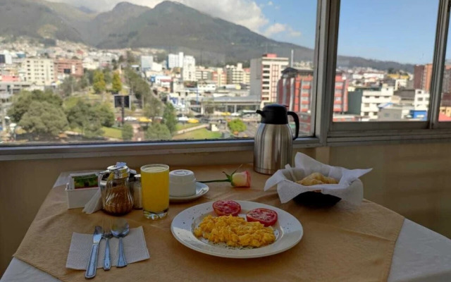 Val Hotel Santamaria Quito