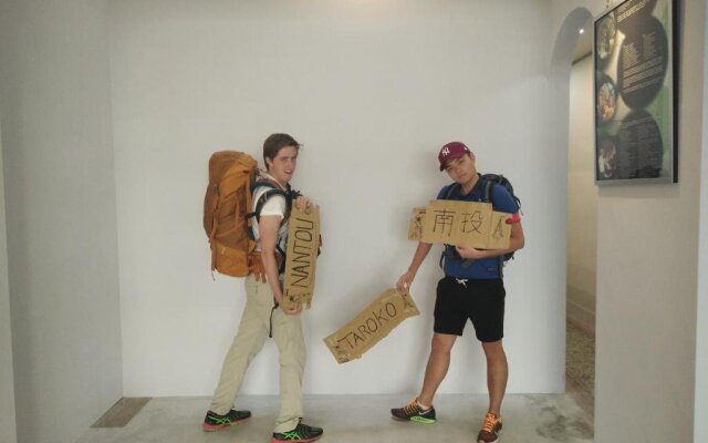 Heyyo Hostel