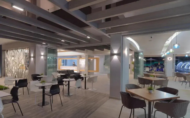 Melrose Rethymno by Mage Hotels