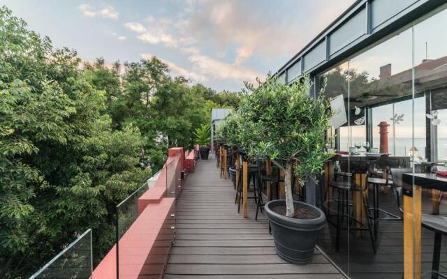 Monte Belvedere Hotel by Shiadu