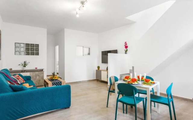 2 THE HOUSE of RISING SUN