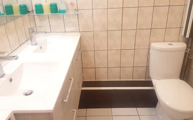Studio in Sainte-anne, With Shared Pool, Enclosed Garden and Wifi