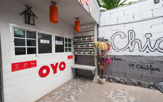 OYO 1100 Chidlom Resort