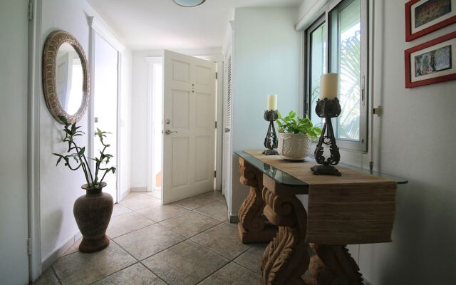 Dream Villa Cupecoy Beach Club A
