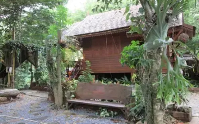 Mam's Village