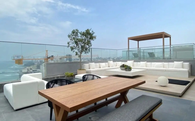 w Superb Loft w Balcony in Barranco