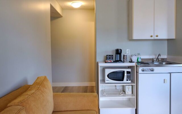 Coast Parksville Hotel