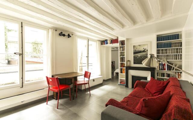 Halldis Apartments - St Germain Area