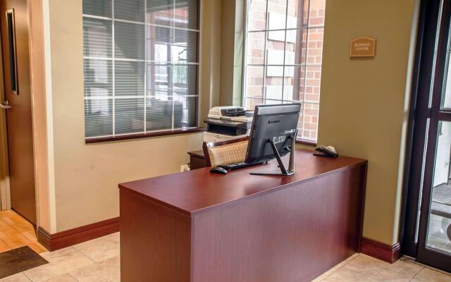Comfort Suites Elgin