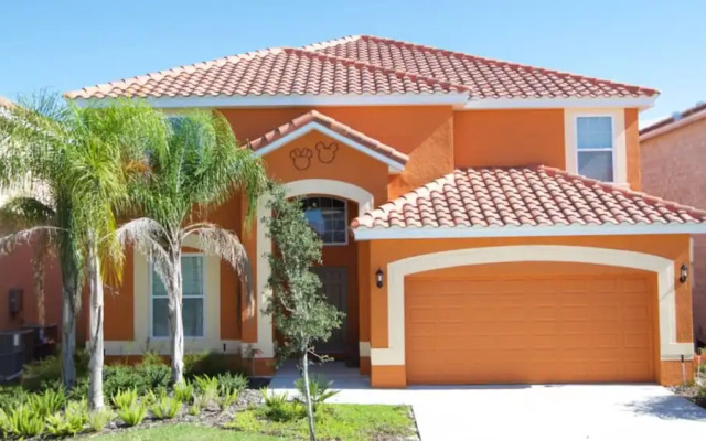 The Stirling Luxury Solterra Vacation Home