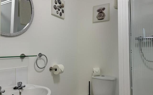 Luxurious Loft Flat 2-bed/2-bath