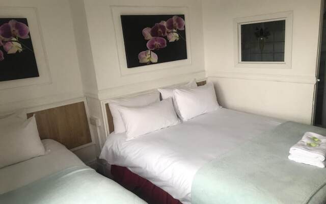Oyo Maggie Jones Guest House