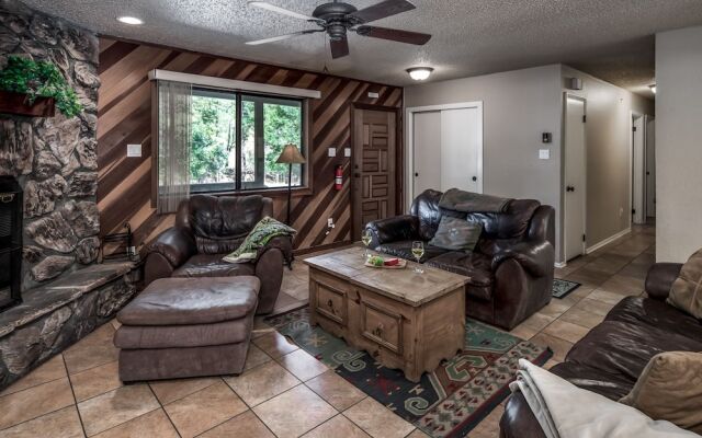 Caudle - Three Bedroom Cabin