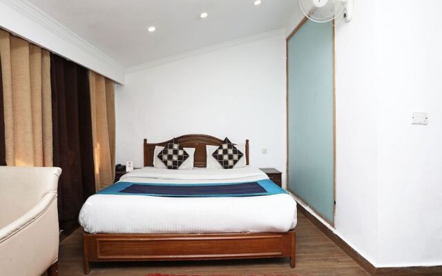 OYO 6119 Hotel Royal Classic