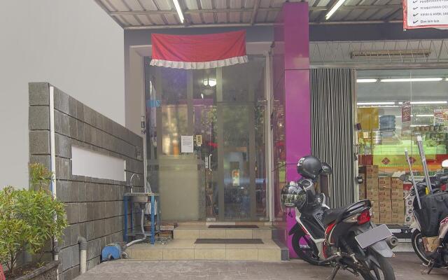 OYO 3808 Fif-fa Hotel Kauman