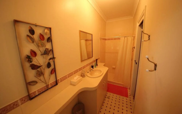 Bridgeman Downs B & B