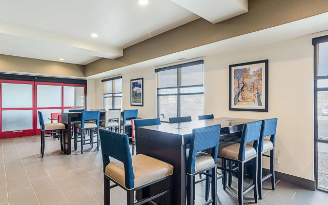 MainStay Suites Near Denver Downtown