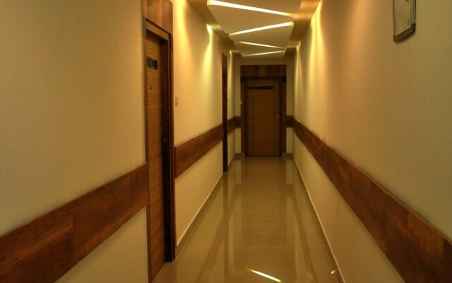 Hotel SDM Golden Tower