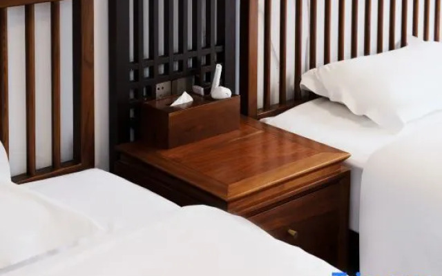 Qiju Shuian High-end Riverview Hostel