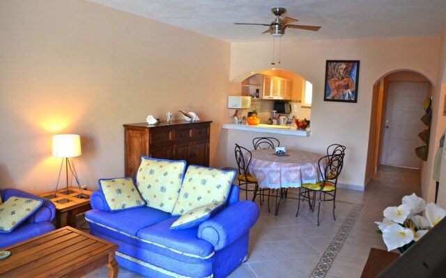 2 BR w Balcony Apartment Rinconada Del Sol