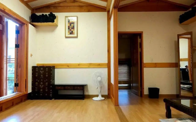 Gyeongju Hwangnamkwan Hanok Hotel