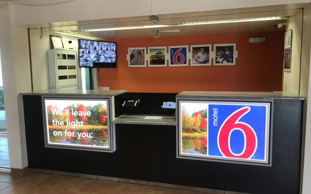 Motel 6 Raleigh, NC - North