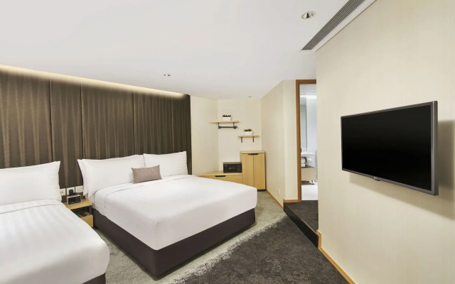 Hotel 108