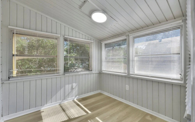 The Kenwood Retreats and Courtyard