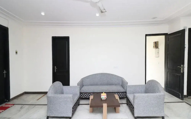 OYO 28232 The Golden Circle