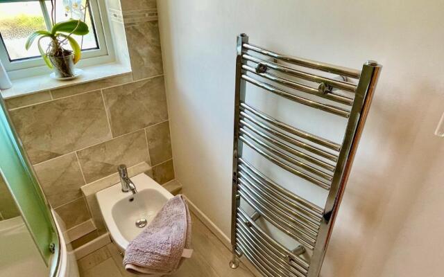 Swafield House - Parking - Modern 2 Bed - Marvello Properties
