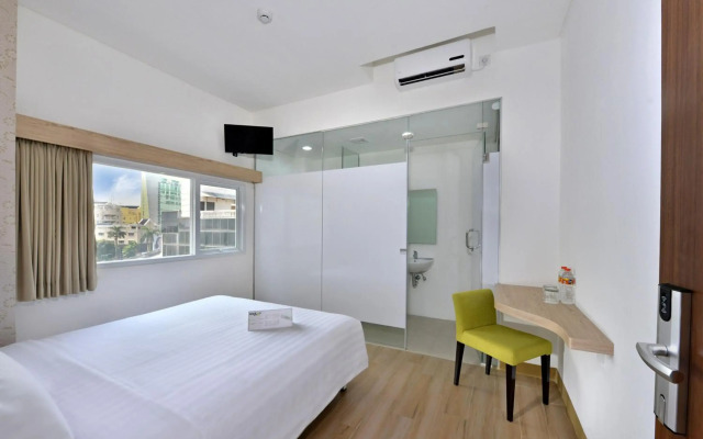 Whiz Hotel Falatehan Jakarta