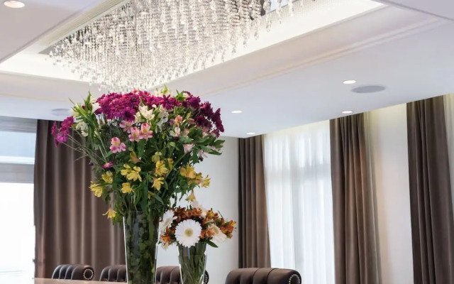 Carat Apart Boutique