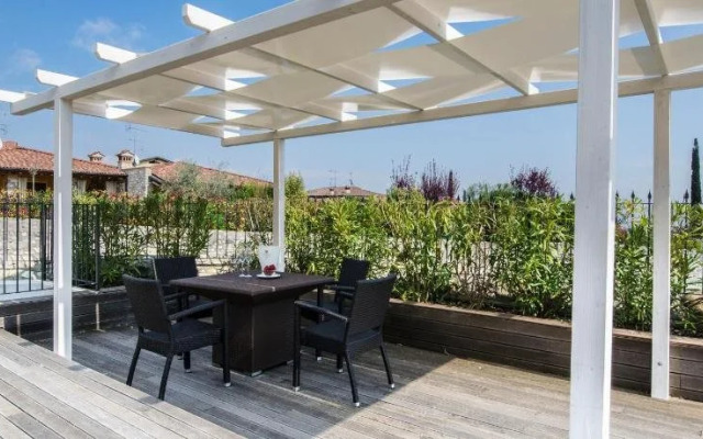 Polpenazze Halldis Apartments