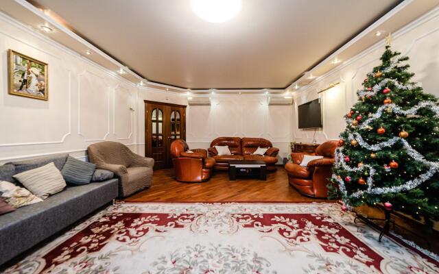 Дом на улице Василия Бутурлина 108