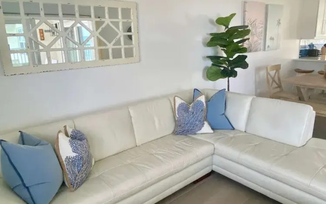 Modern Comforts in Paradise Tamarind Bay 3-bed 2-bath