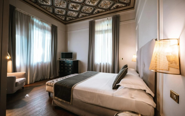 Hotel De la Ville