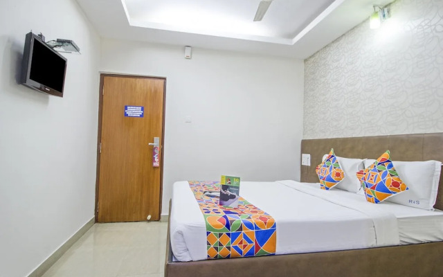 FabHotel 4 Seasons Silk Board