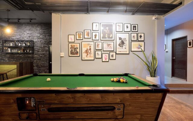 Castle Black Bangkok - Hostel