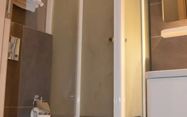 Nest 1 Hotel